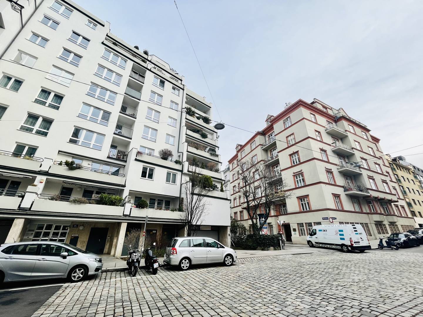 Bright Wohnung with distant view and elevator