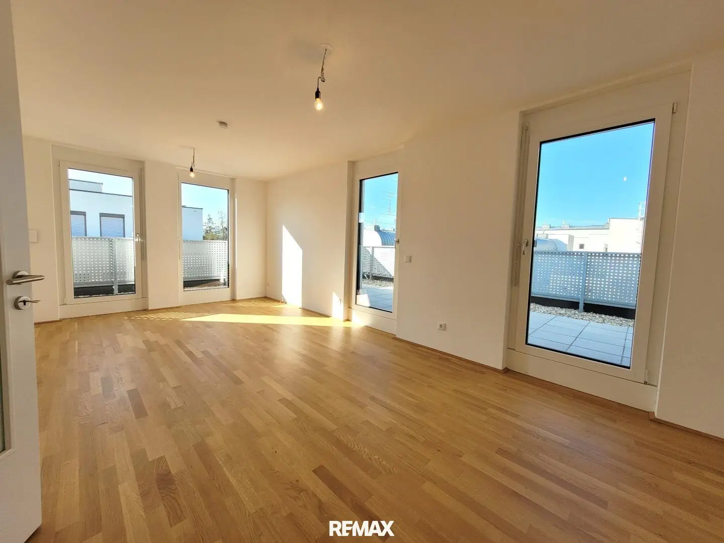 2-room attic apartment with large terrace First occupancy