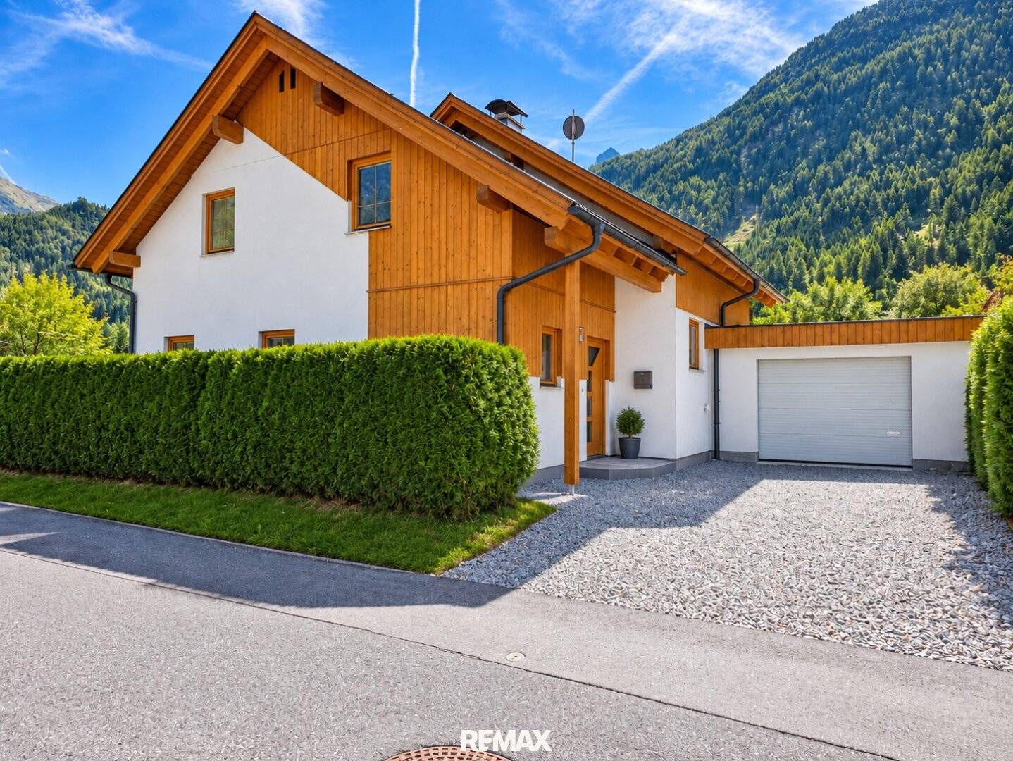 Spacious holiday home in the Ötztal – alpine living comfort with plenty of space!
