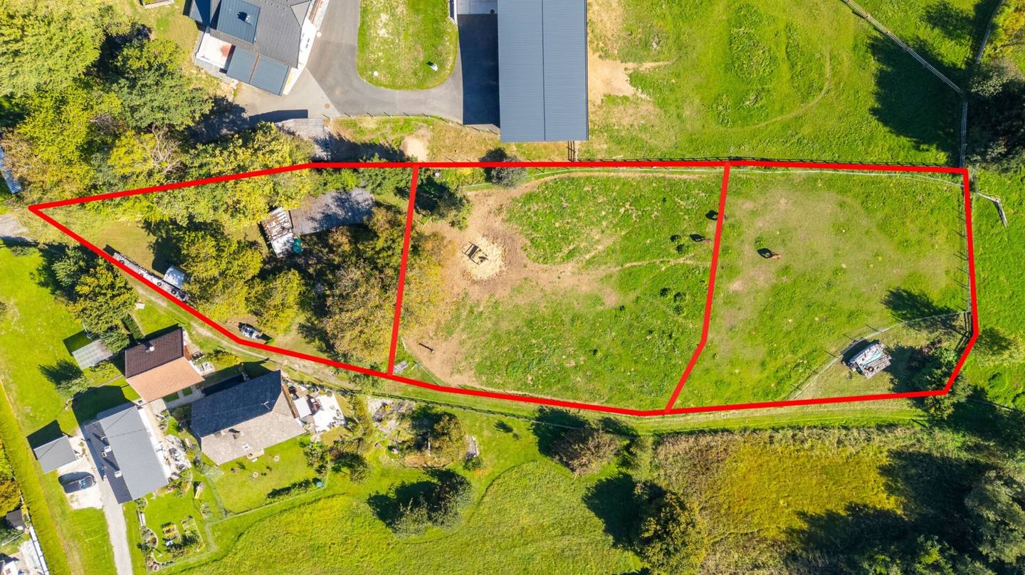 Plots with panoramic view near Villach