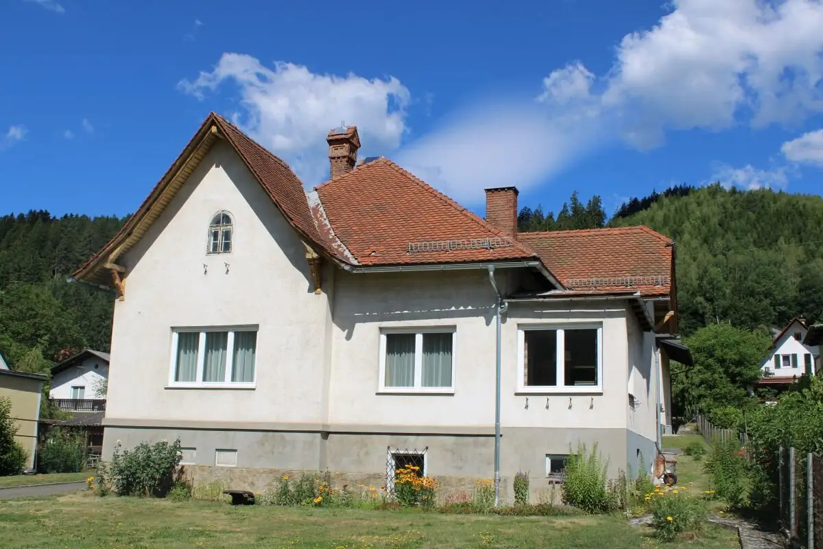 Einfamilienhaus in 8650 Kindberg mit großem Garten, Garage & viel Potenzial