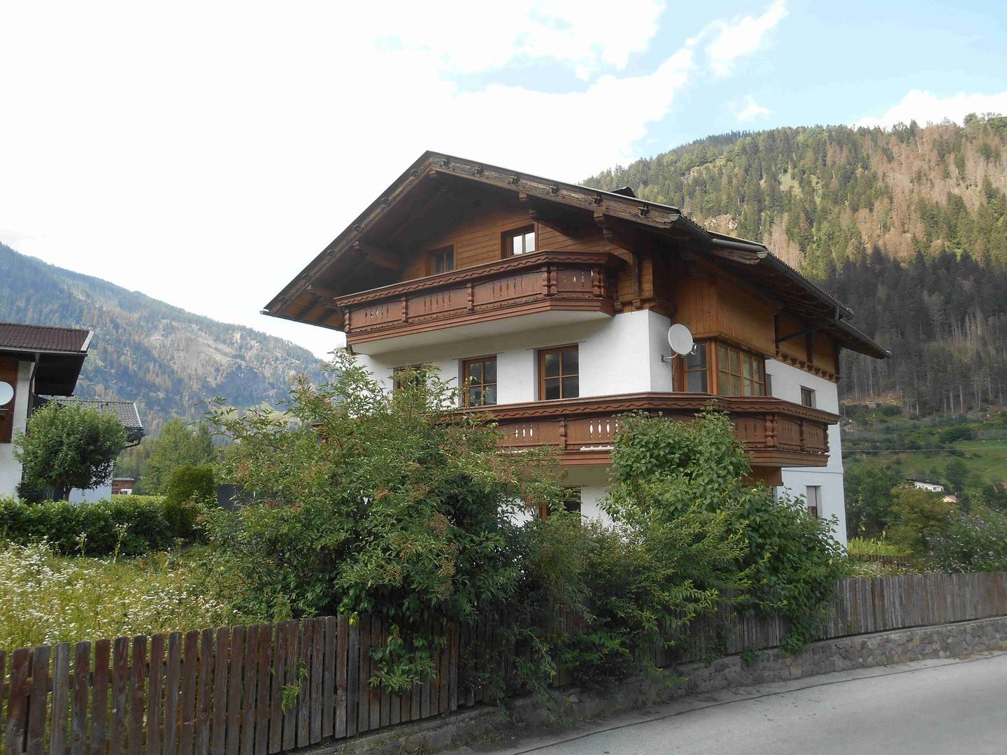 Apartment in Hohe Tauern National Park with shelter