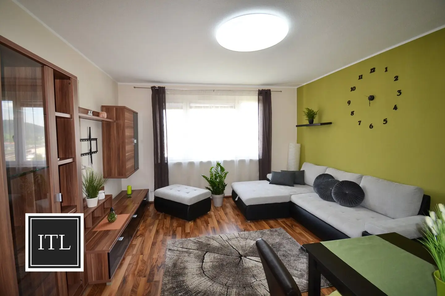 Knittelfeld: Beautiful furnished apartment near Knittelfeld center 3 rooms on 11th floor with lift
