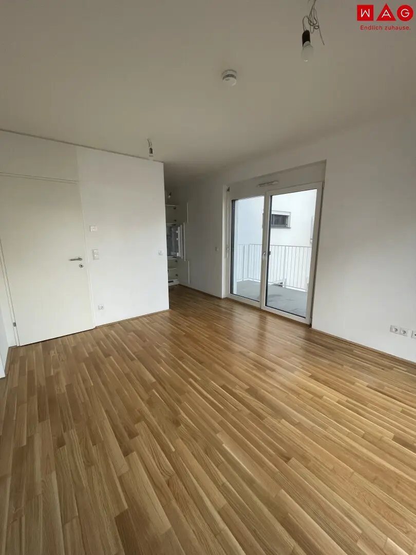 Attractive 2-room apartment with balcony centrally located