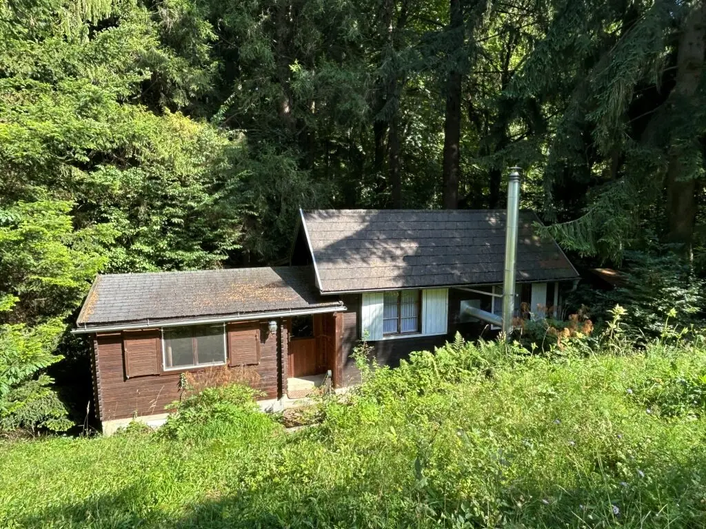 Baugrundstück mit Waldfläche und Abbruchobjekt in Altlengbach