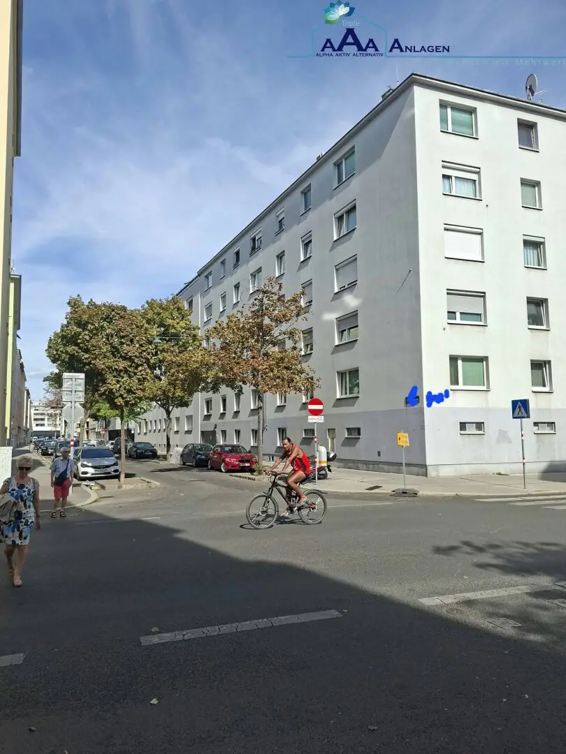 Modern 2-room apartment in 1210 Vienna – well maintained, including fitted kitchen and elevator