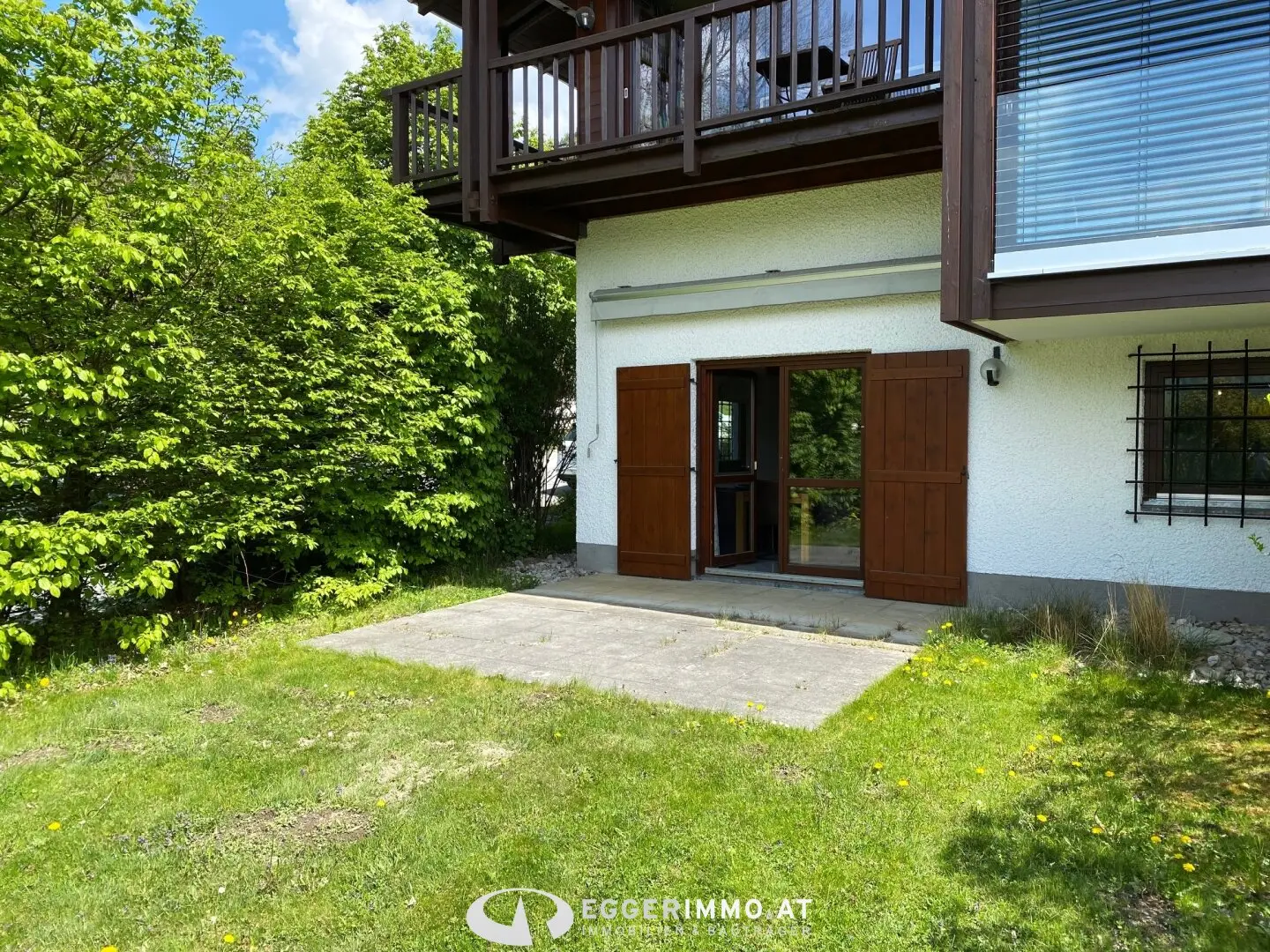 5700 Zell am See from IMMEDIATELY spacious bright 2 room apartment approx. 80m² furnished kitchen terrace garden garage close to the lake