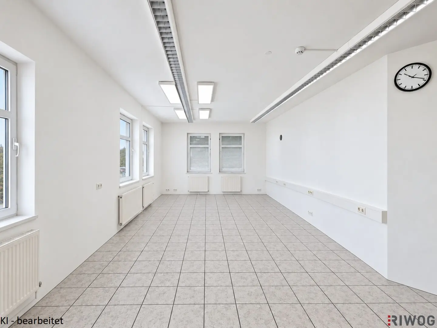 Ground floor office with possible area for fine assembly | direct access from the parking lot | optional storage areas