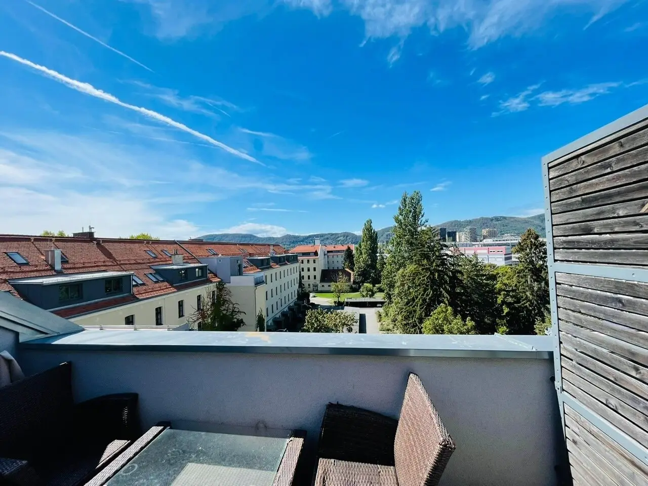 Graz near Citypark: Subsidized 3-room apartment with roof terrace in central location