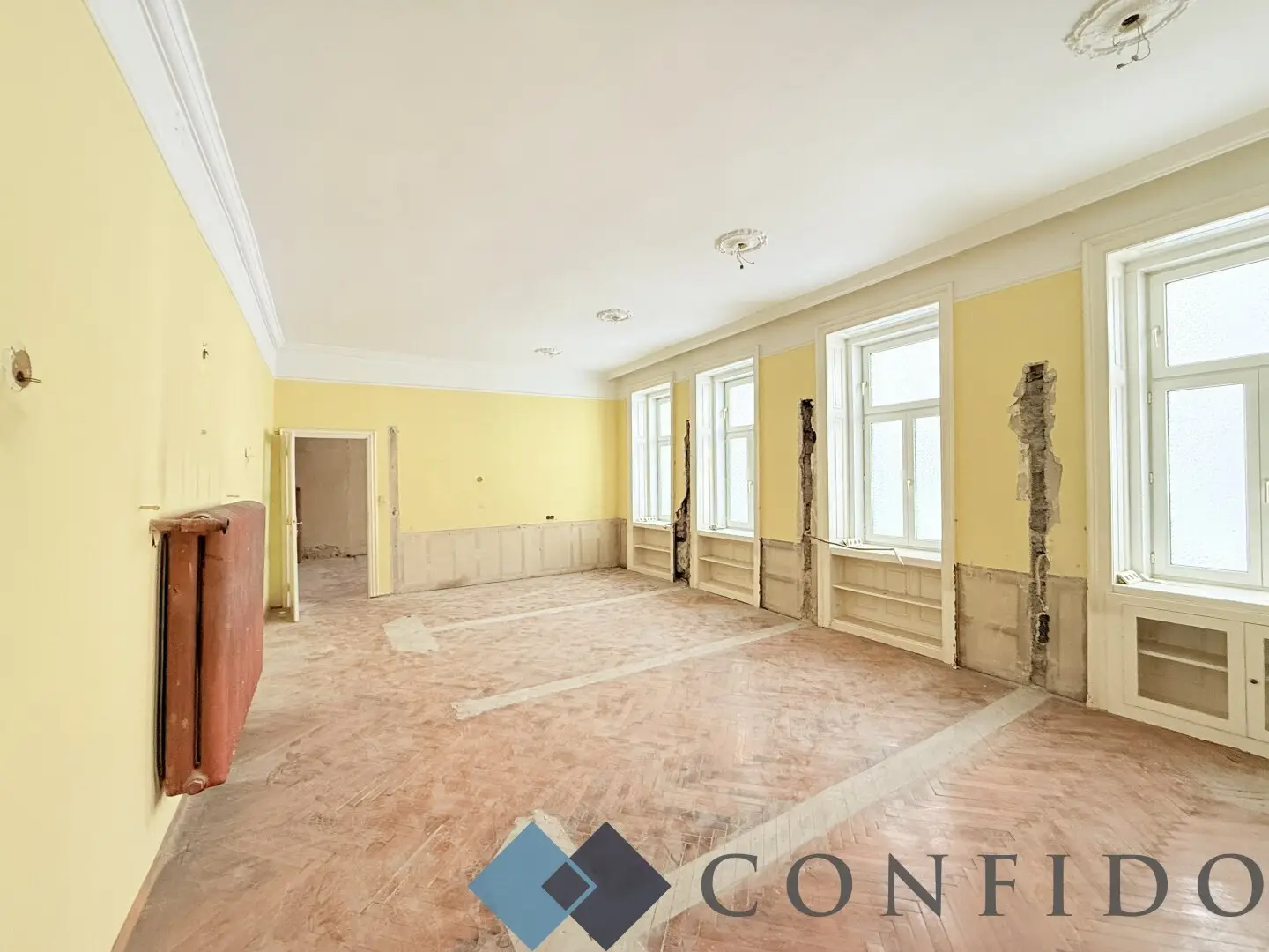 Space with versatile use - Office, Yoga Studio, Boutique and more - Renovation in coordination with the new tenant