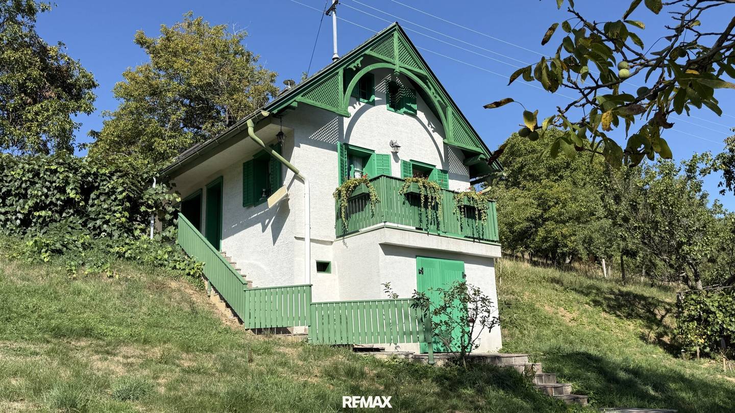 Small, fine, mine – charming cellar house in the wine idyll of Moschendorf