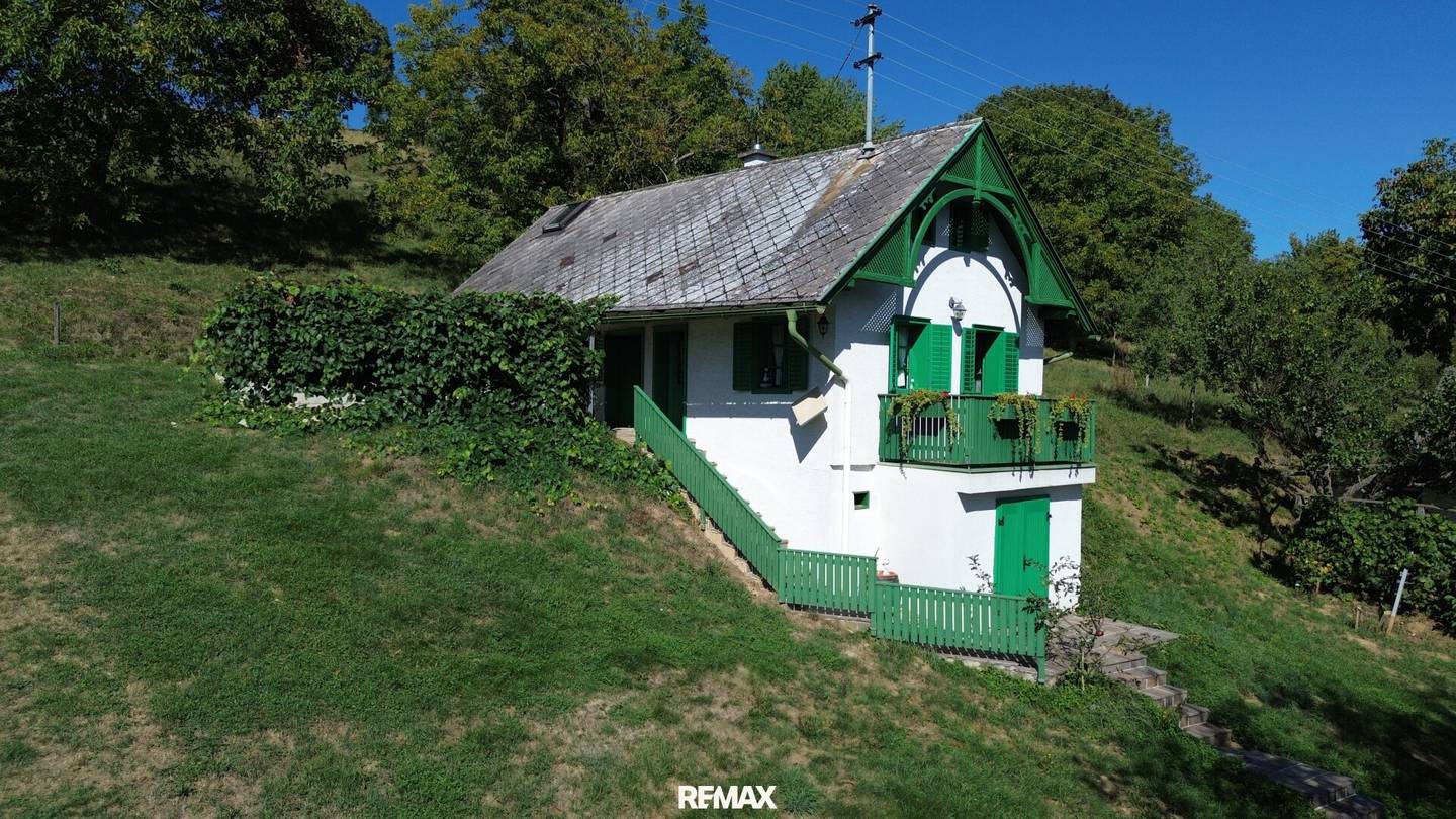Small, fine, mine – charming cellar house in the wine idyll of Moschendorf