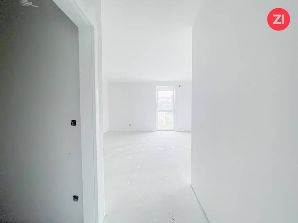 Bright apartment with balcony in quiet central location