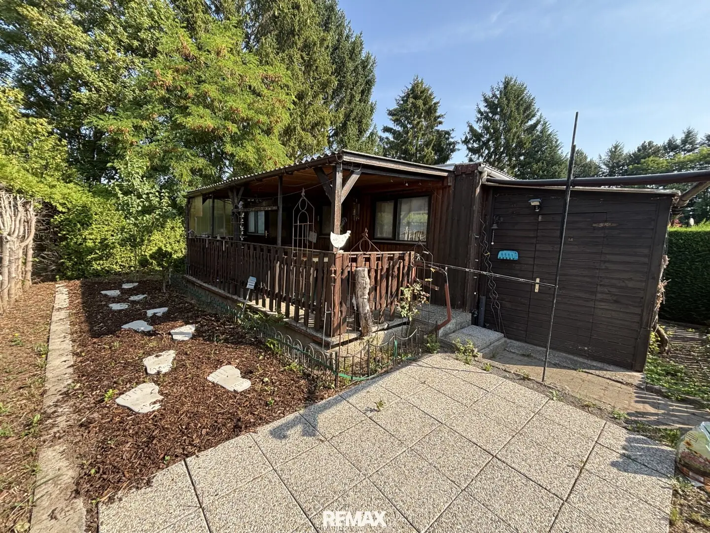 Mobile home with lake access, 2 rooms, fitted kitchen, only 27.000 € in Bad Sauerbrunn!