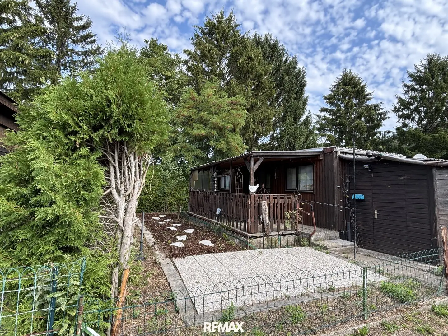 Mobile home with lake access, 2 rooms, fitted kitchen, only 27.000 € in Bad Sauerbrunn!