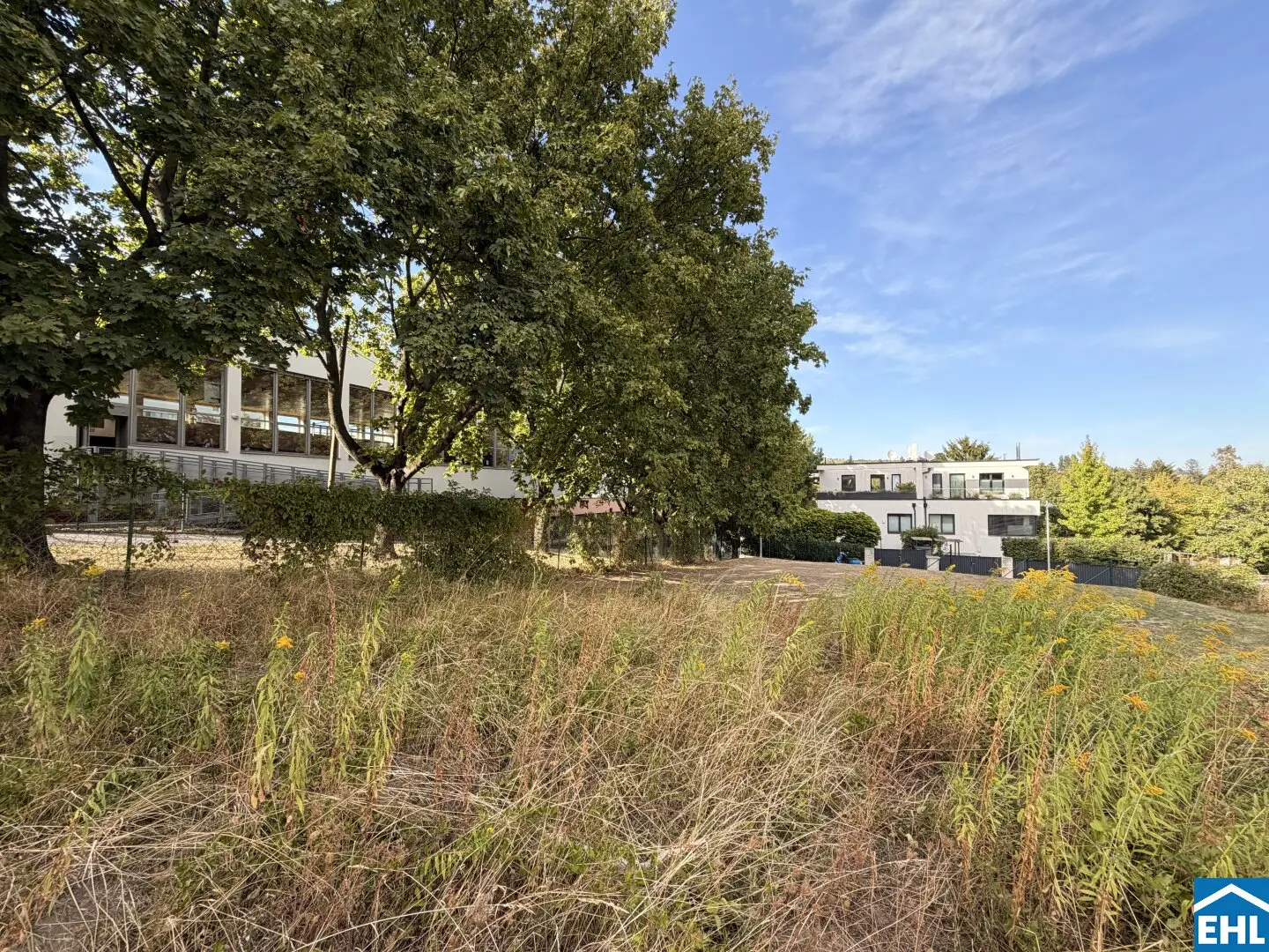 Exclusive villa plot with approved building plans in Döbling prime location