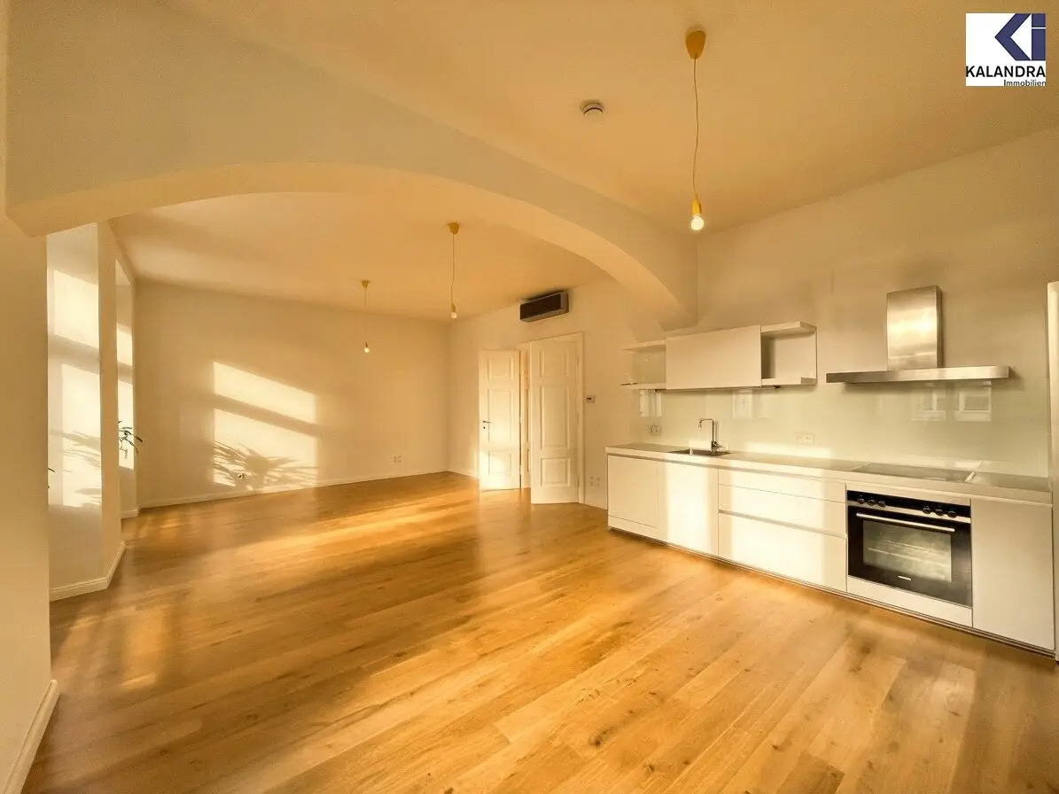LUXURY APARTMENT IN BAROQUE MEIER HOUSE