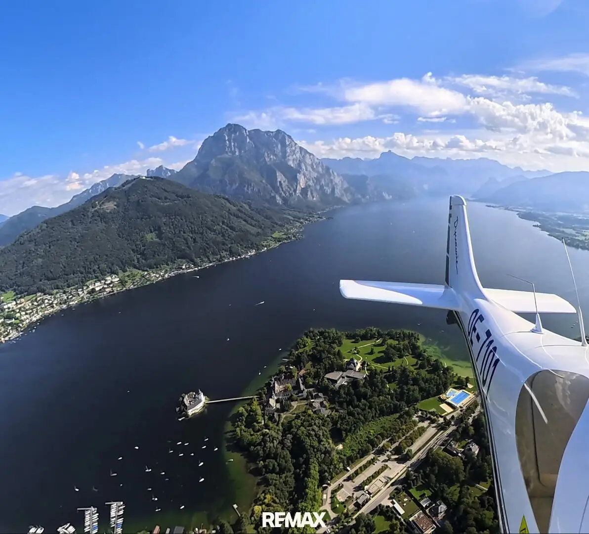 PRIVATE COLLECTION  Lakeside Residence  12 LUXUSWOHNUNGEN MIT SEEBLICK