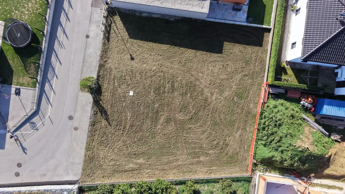 Family apartment in sunny development with utilities paid
