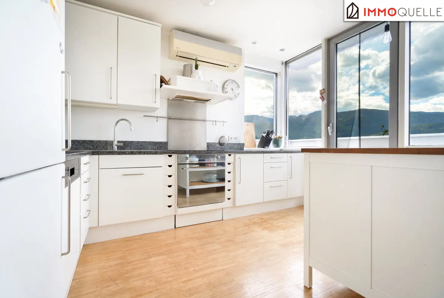 Living with mountain panorama - Spacious penthouse apartment with two terraces and mountain view in Kirchdorf an der Krems