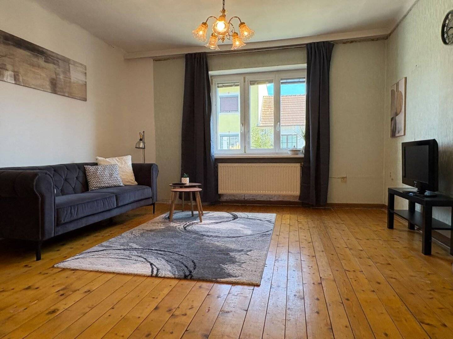 A rough diamond in Laa – 5 rooms, private garden &amp; garage
