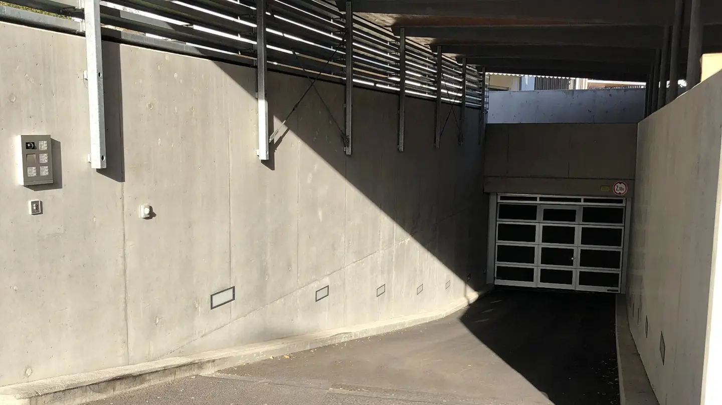 Underground parking space Innsbruck Klammstraße 4