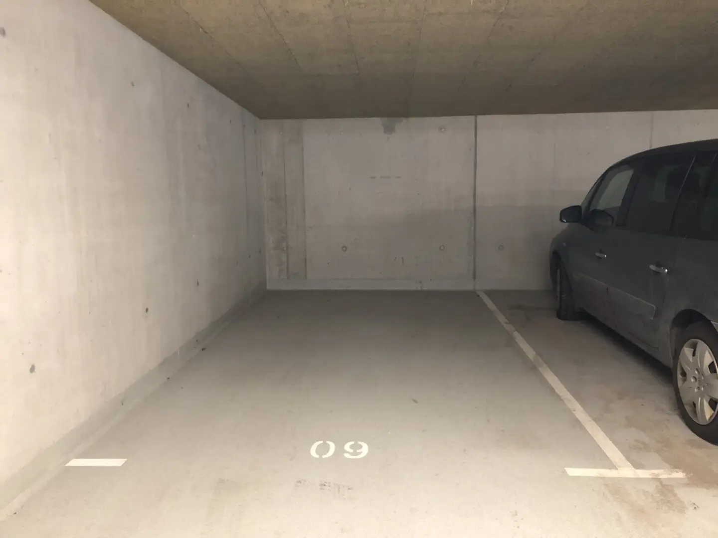 Underground parking space Innsbruck Klammstraße 4