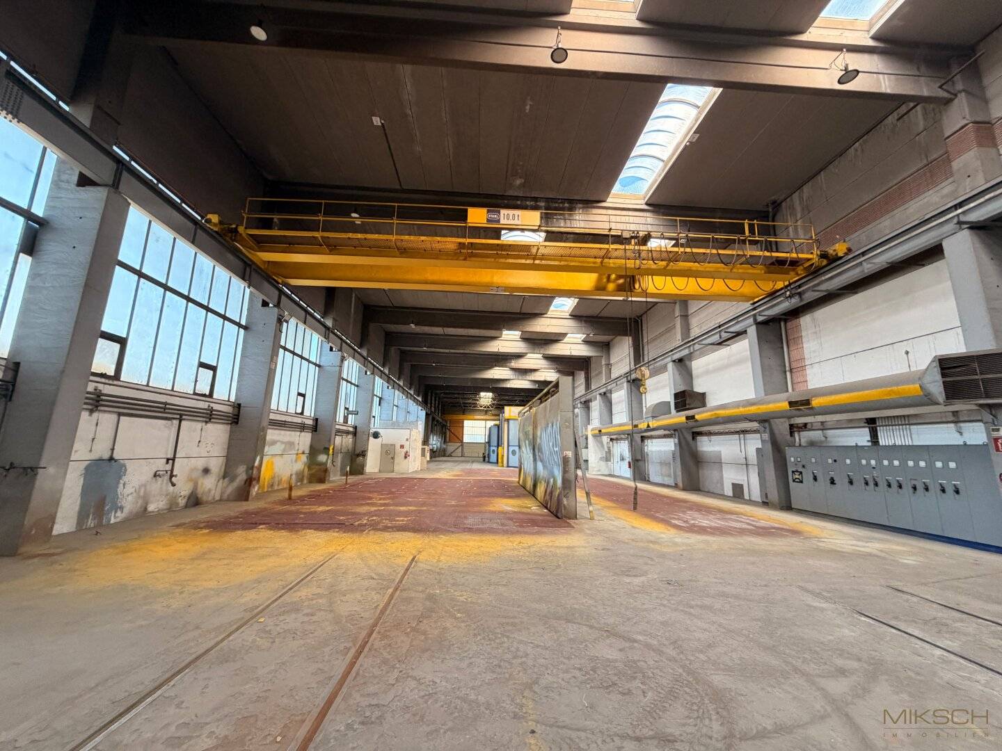Large industrial hall I 1798 m² I in St. Pölten