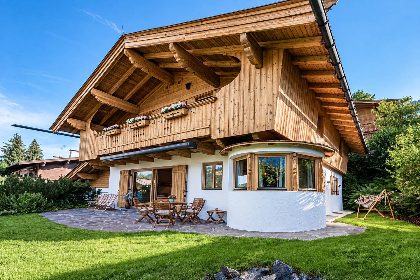 Renovated retreat with sauna and mountain view apartment