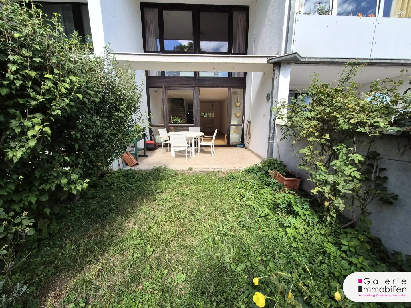 Charming maisonette with loggia and little garden sunny and bright
