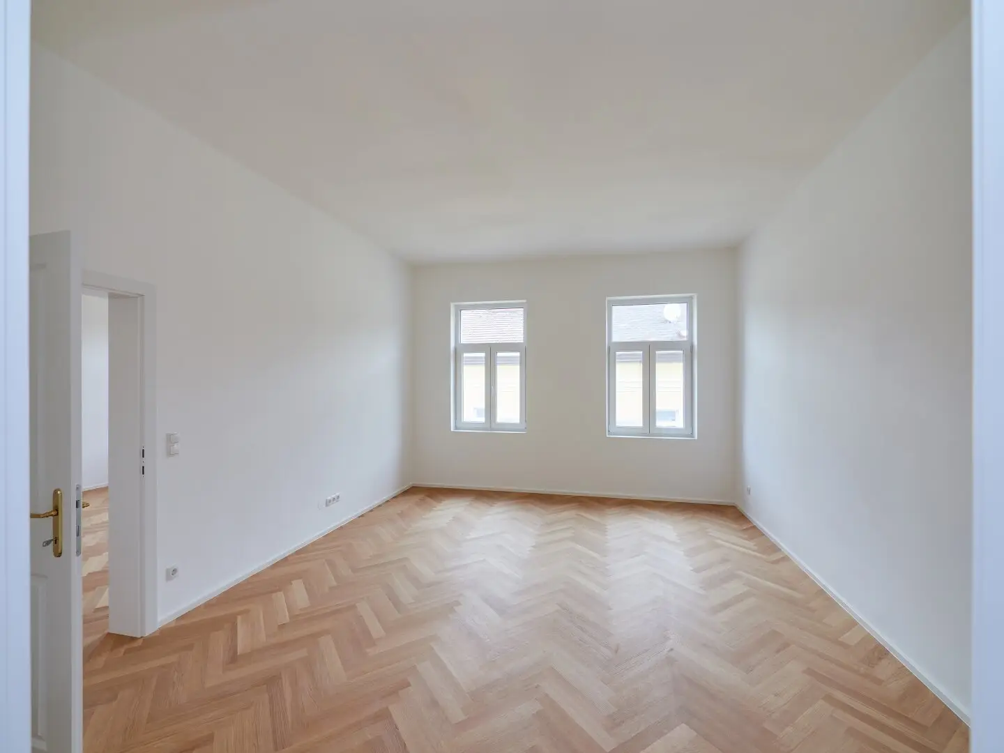 NEUWERTIG, ZENTRAL &amp; RUHIG - MODERNE 3-ZIMMER-WOHNUNG MIT BALKON NÄHE NESTROYPLATZ