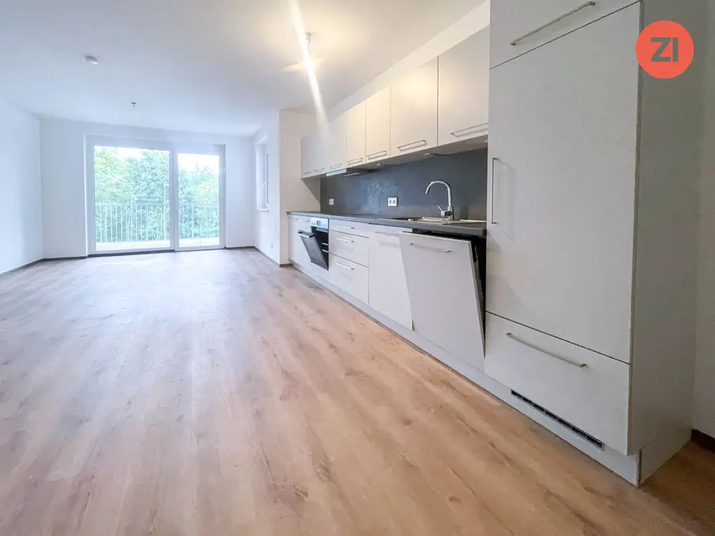 Bright Wohnung with fitted kitchen and balcony near S10