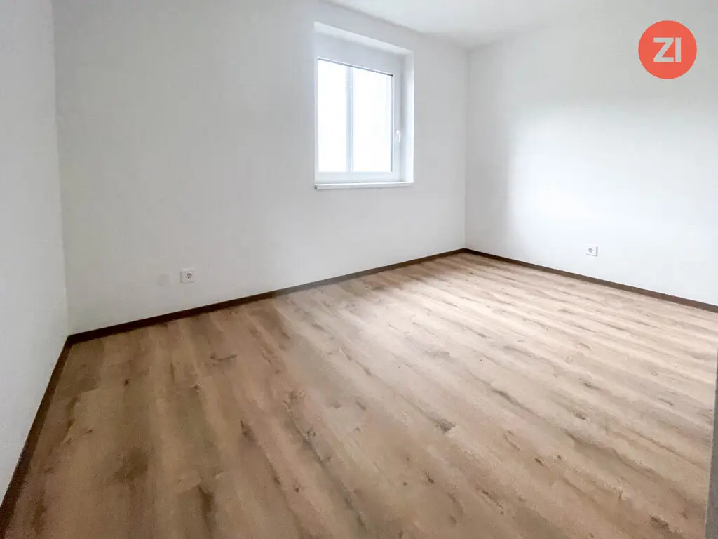 Bright Wohnung with fitted kitchen and balcony near S10