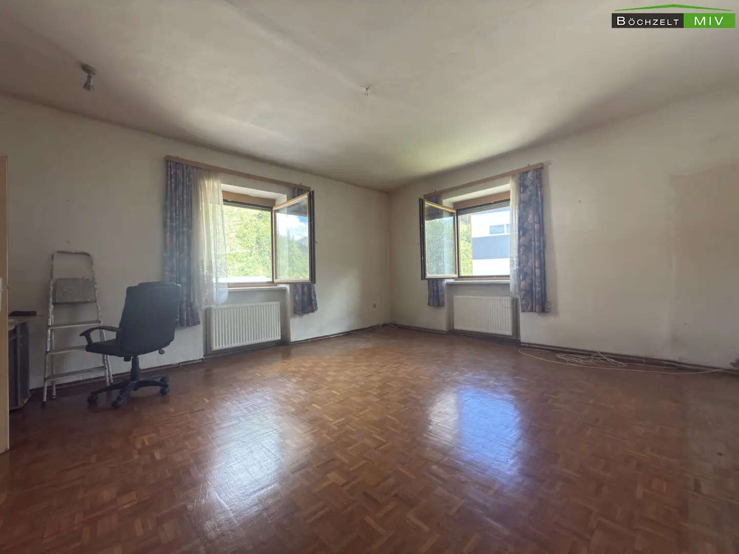Condominium in need of renovation in St. Peter-Freienstein with 4 rooms and balcony