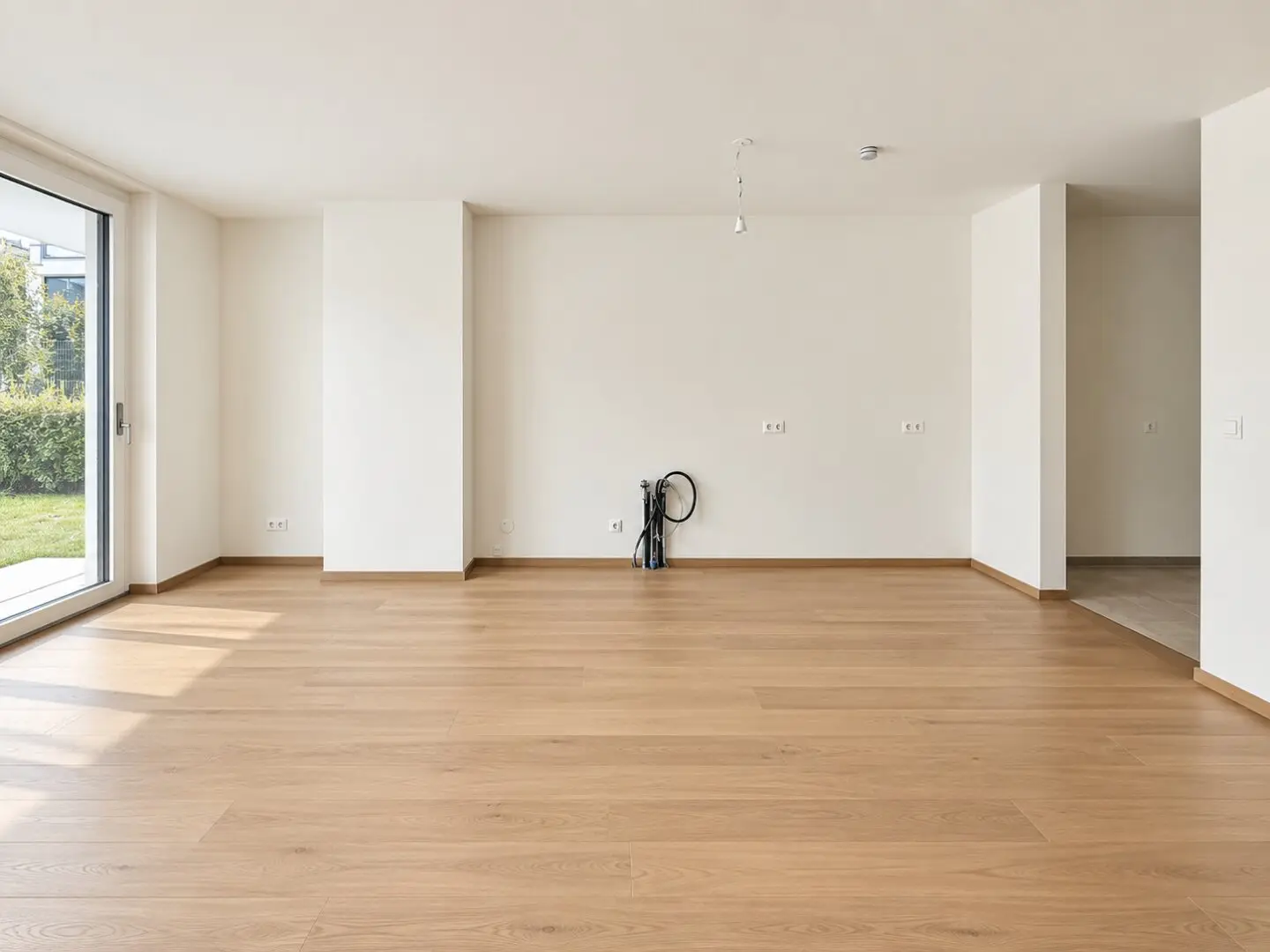 UNIQUE RENTAL APARTMENT, Garden Residence in Döbling: 4 rooms, 260 m² private green area &amp; 60 m² sun terrace