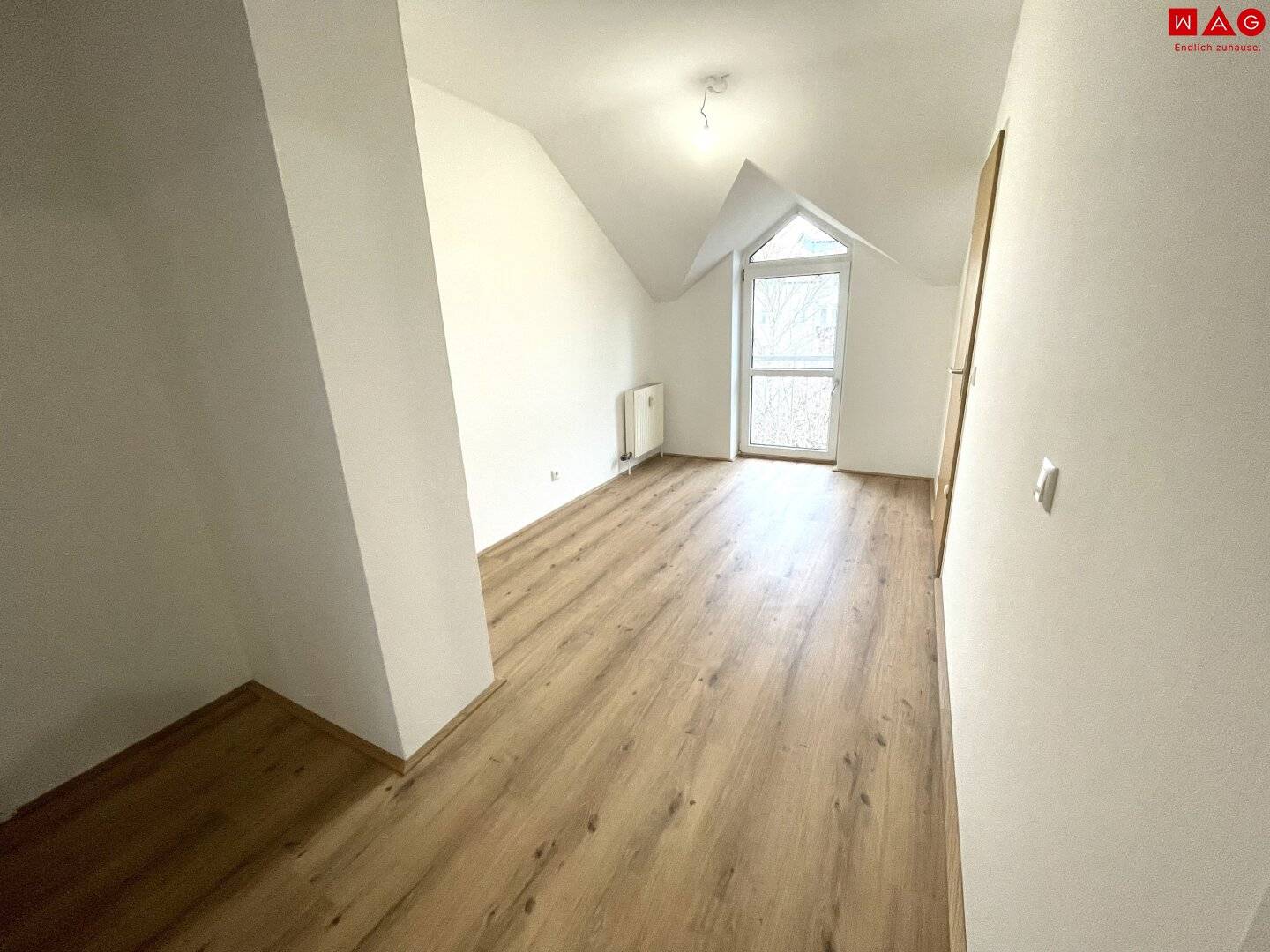 Spacious 3-room apartment with balcony and parking in Linz/Oed with balcony! ATTENTION the lease will be concluded for a fixed term of 5 years