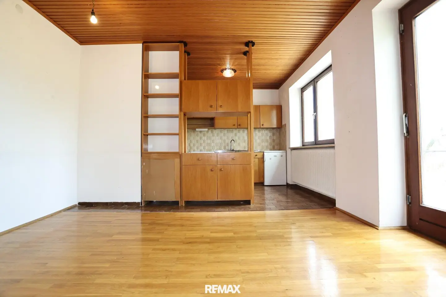 Imposing residential domicile in renowned location with a total of 1,927 m² land second building parcel