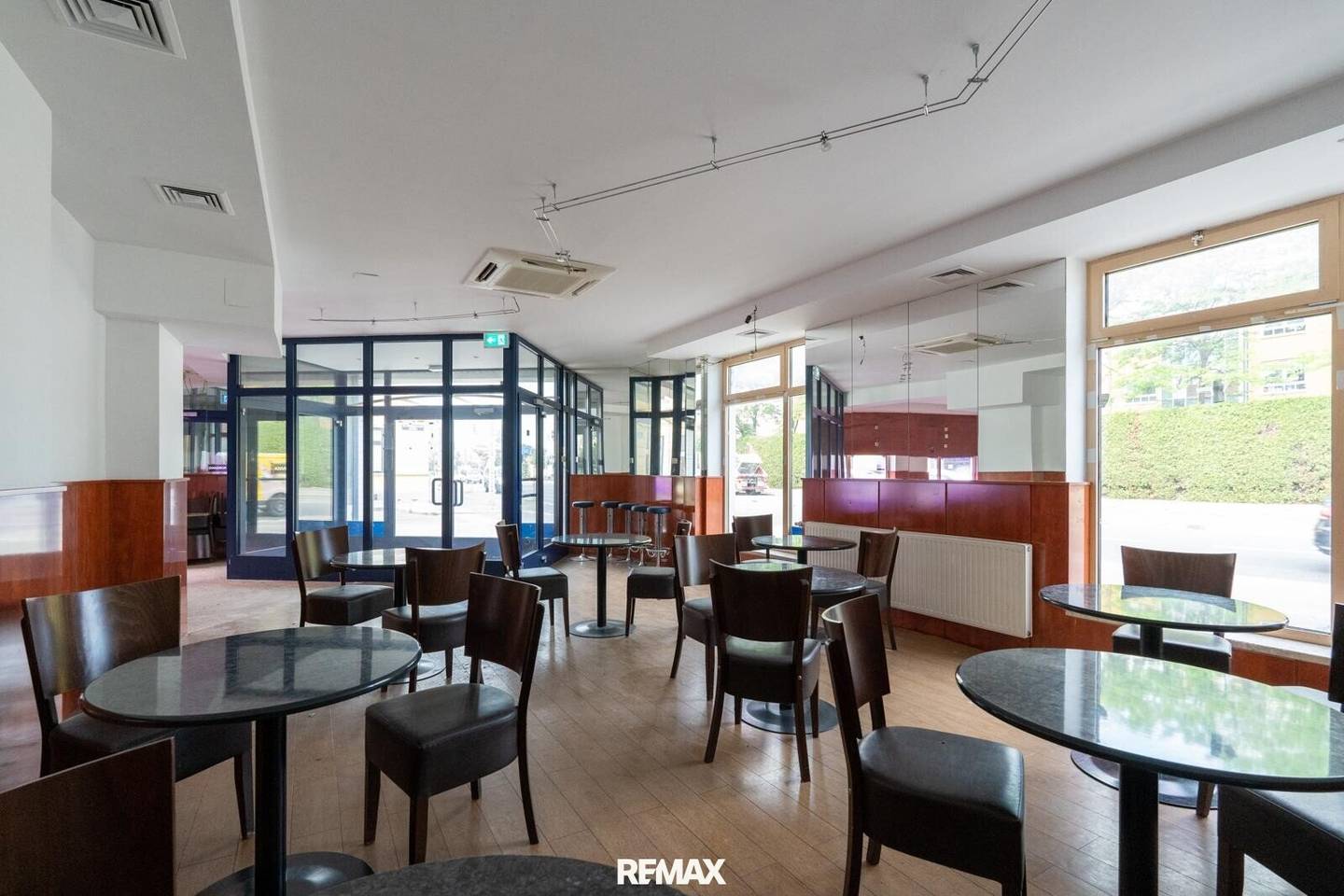 Future potential in a busy location with an open-ended lease