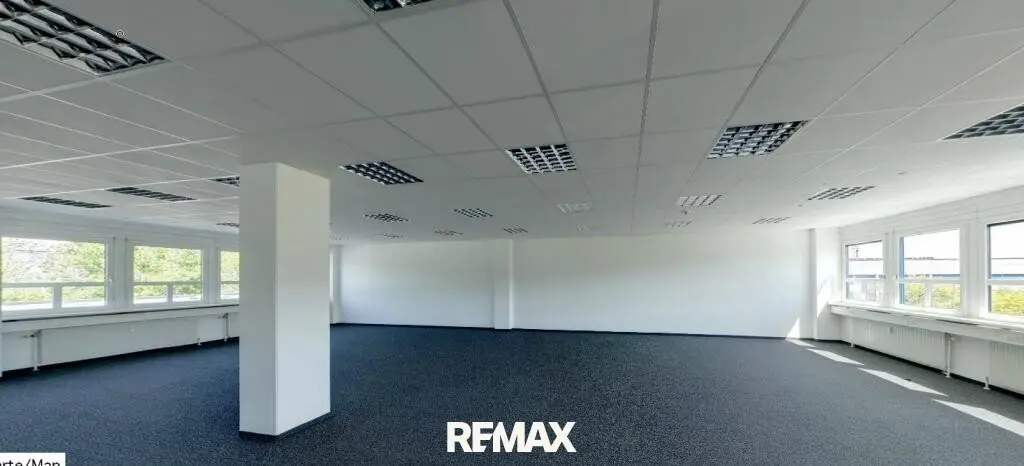 Office 226 m², Warehouse 650 m²