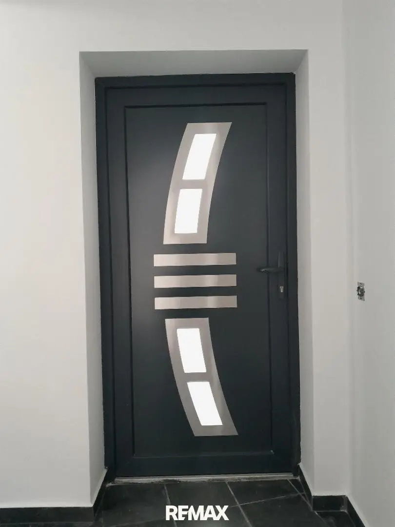 2 Eingang