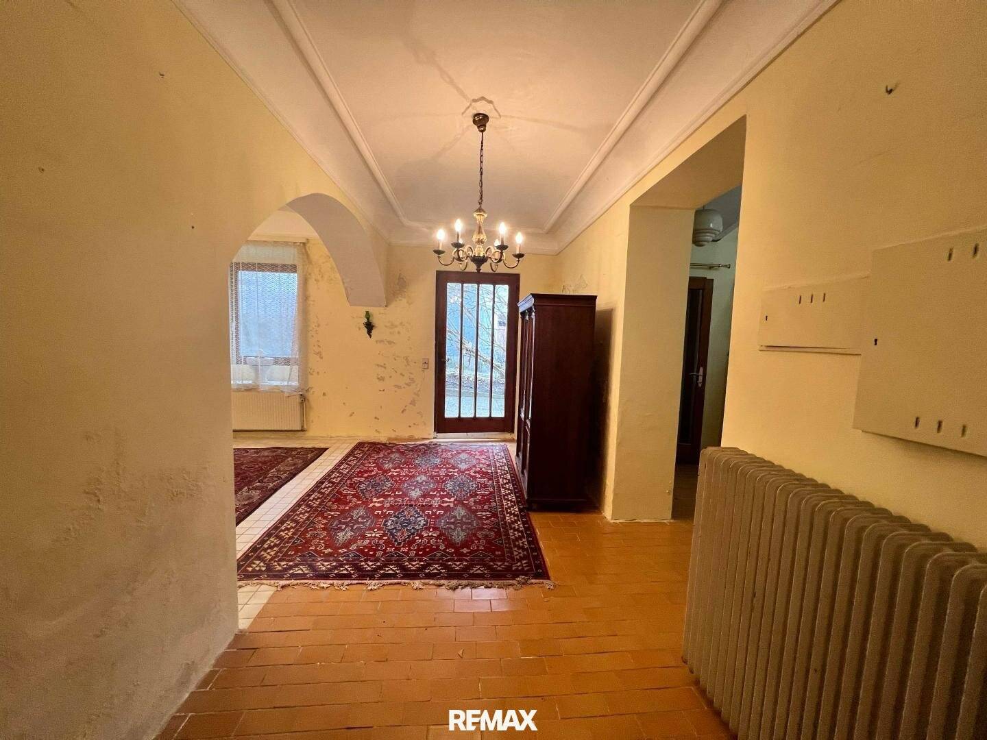 Your dream project in 1130 Vienna: historic villa with development potential!