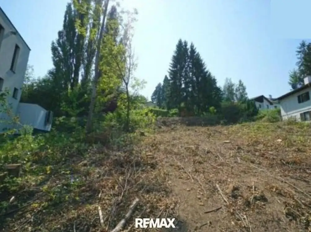 Building plot in prime location
