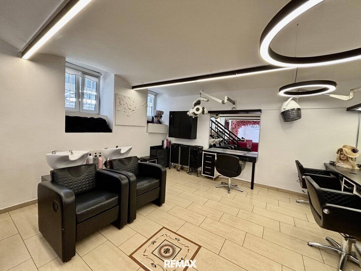 Established hair salon for takeover