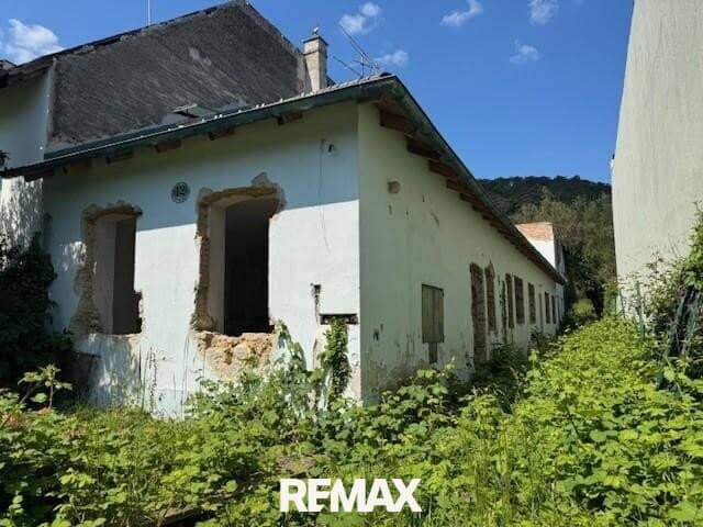 1053m² building plot with finished building plan in Baden