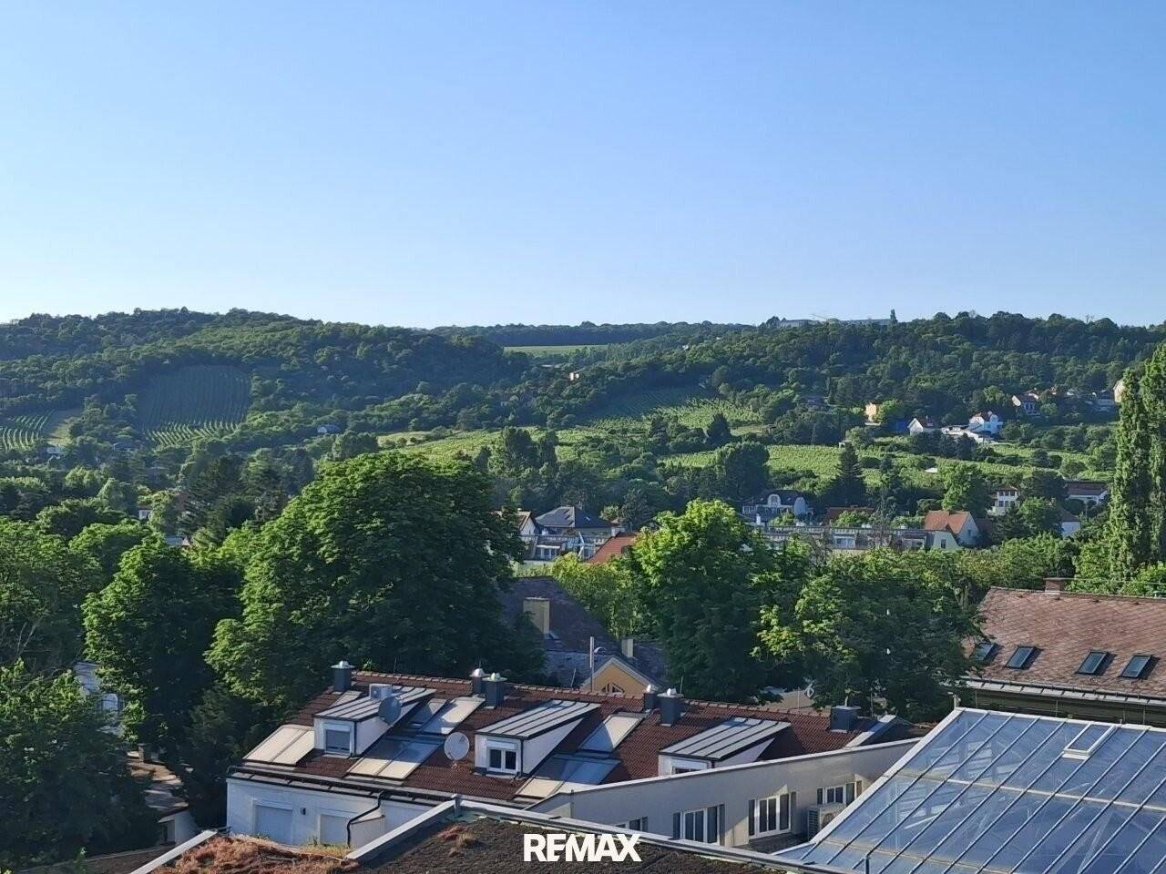 "Bisambergblick: Exklusives Dachgeschoss-Terrassen-Penthouse"