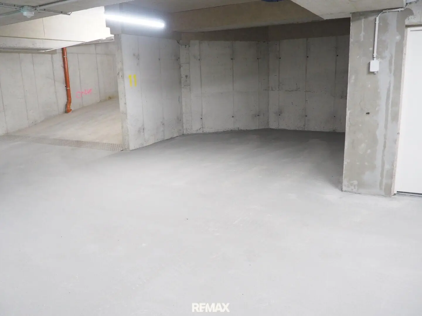 Duplex parking in Schopenhauerstraße