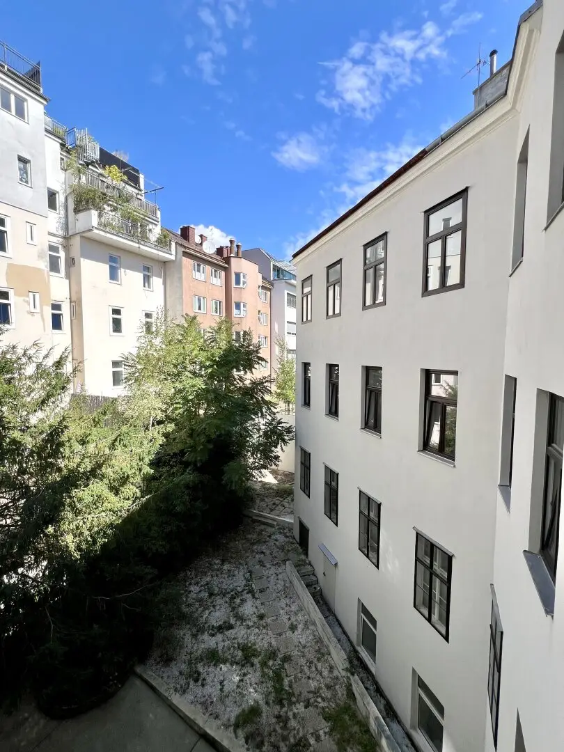Period apartments with distant view near Meiselmarkt