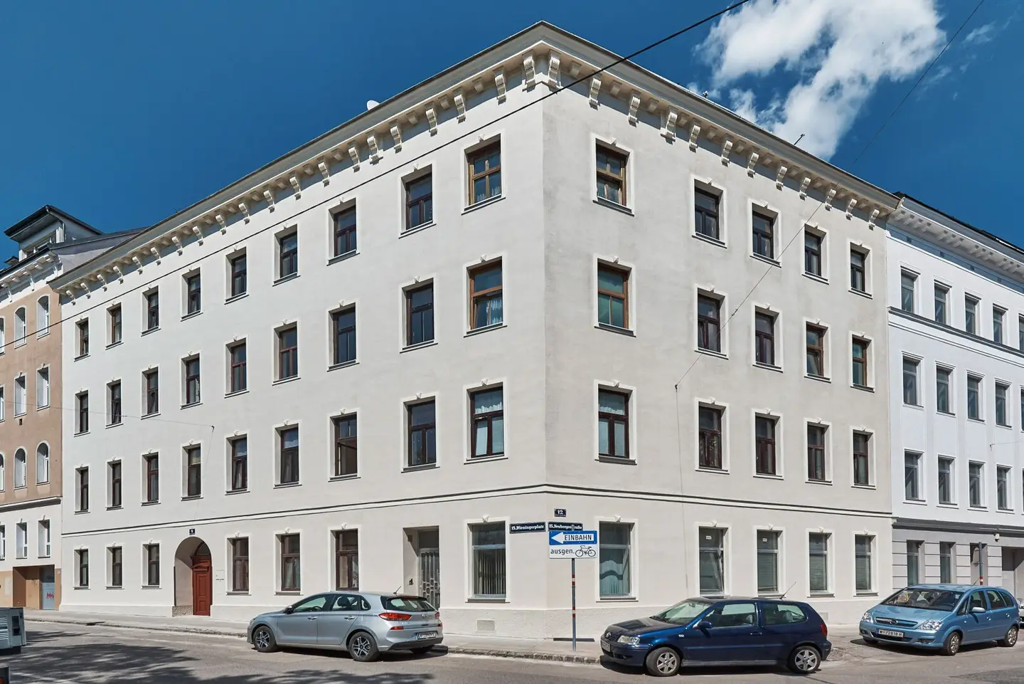 Period apartments with distant view near Meiselmarkt