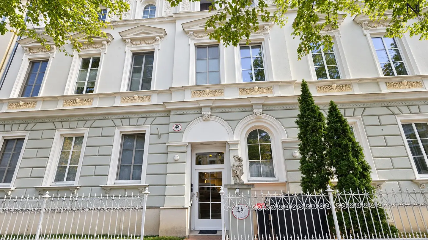 Charming 2-room period apartment in sought-after location of Baden