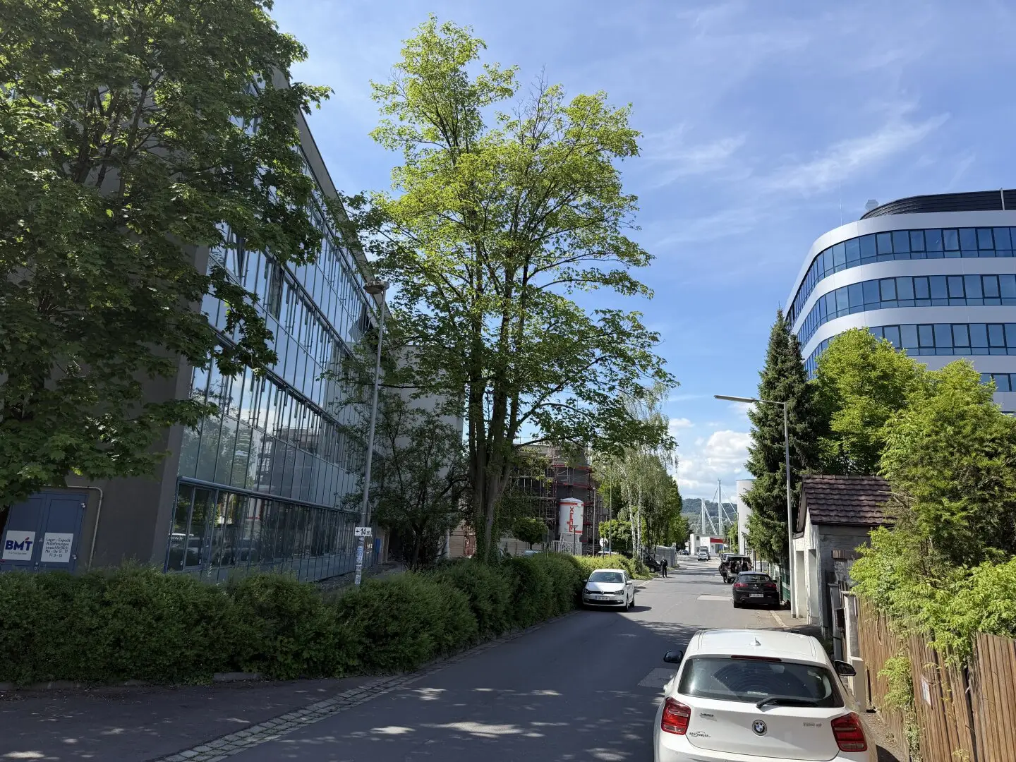 Modern office space in Linz, like new, parking spaces, elevator and tea kitchen